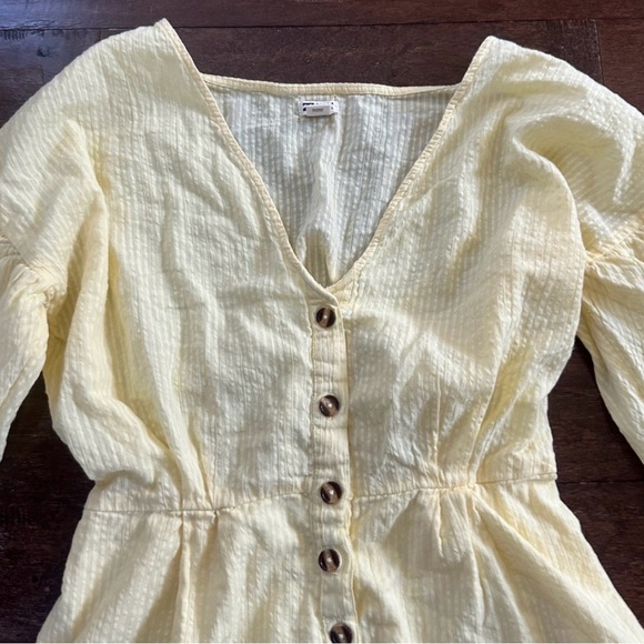 Billabong Sun Valley Romper - Sunbeam Yellow size Large-Like New - Picture 8 of 9